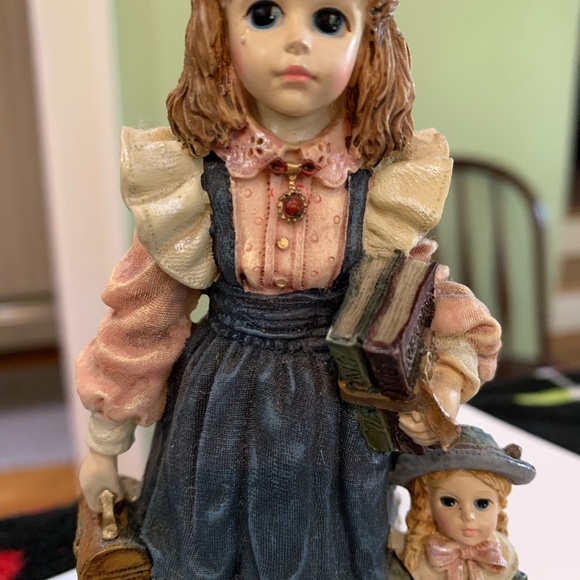 Yesterday's Child  Laura and Jane's First Day of School - Picture 4 of 4